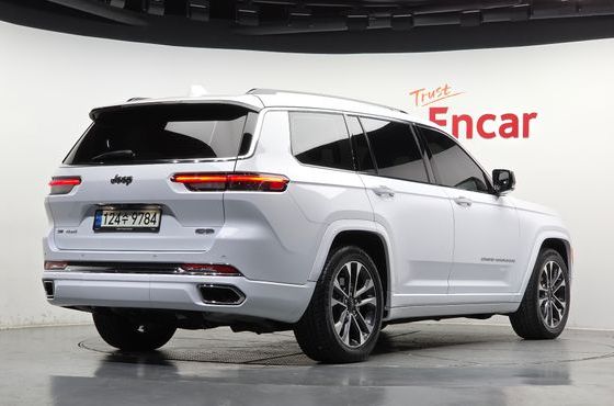 Jeep Cherokee L 3.6 Overland — пробег 34 285 км — фото 2 из 5