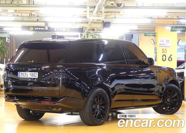 Land Rover Range Rover P530 Autobiography Long Wheel Base — пробег 22 000 км — фото 2 из 5