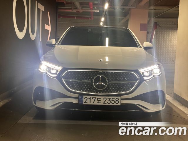 Mercedes-Benz E-Class E300 4MATIC AMG Line — пробег 11 700 км — фото 1 из 5