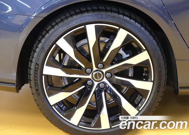 Volvo S90 из Кореи Encar