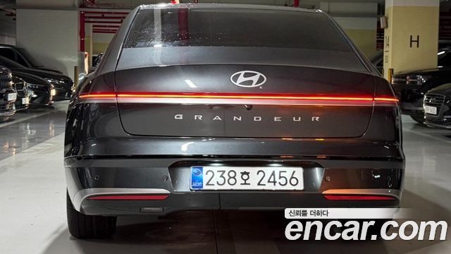 Hyundai Grandeur 2.5 Gasoline  2WD Caligraphy — пробег 800 км — фото 4 из 5