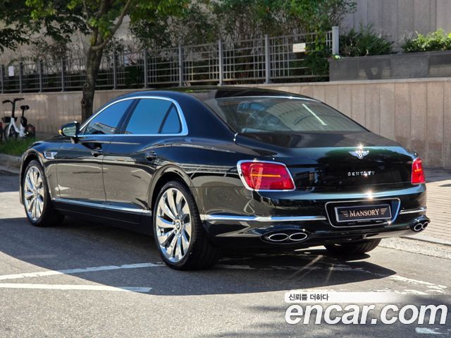 Bentley Flying Spur 4.0 — пробег 17 660 км — фото 2 из 5