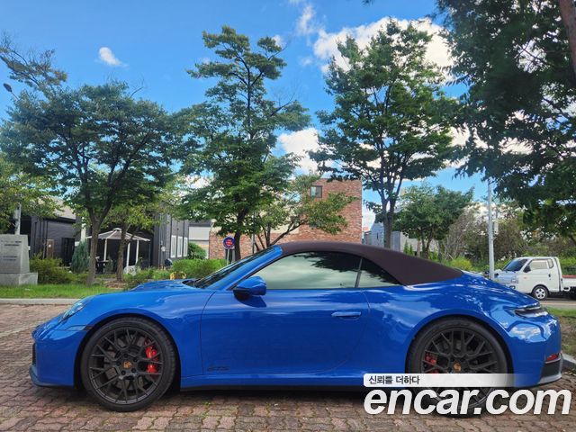 Porsche 911 Carrera GTS Cabriolet — пробег 4 100 км — фото 4 из 5