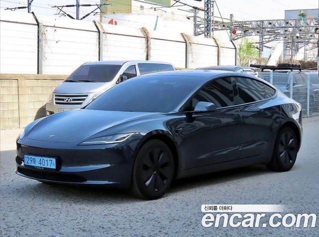 Tesla Model 3 RWD — пробег 17 000 км — фото 1 из 5