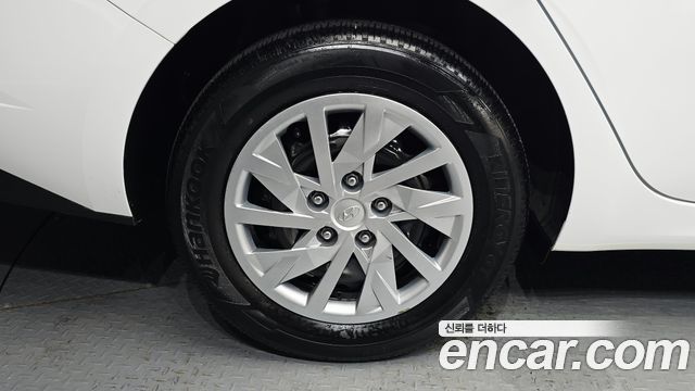 Hyundai AVANTE 1.6 Smart — пробег 75 813 км — фото 5 из 5