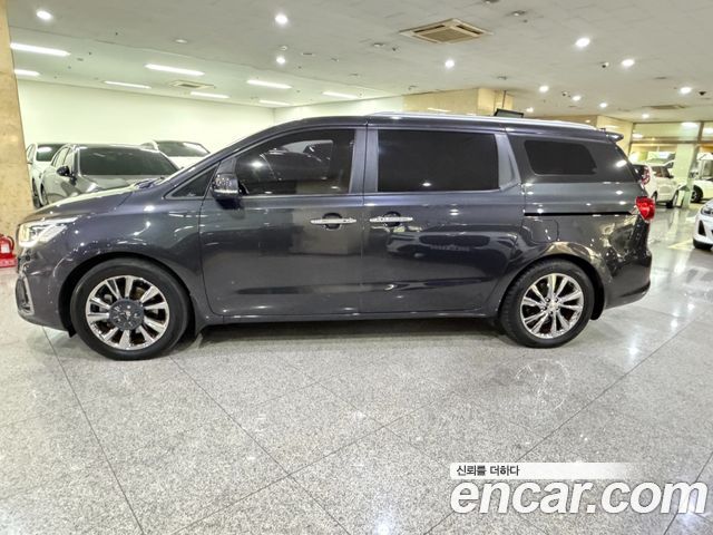 Kia Carnival из Кореи Encar