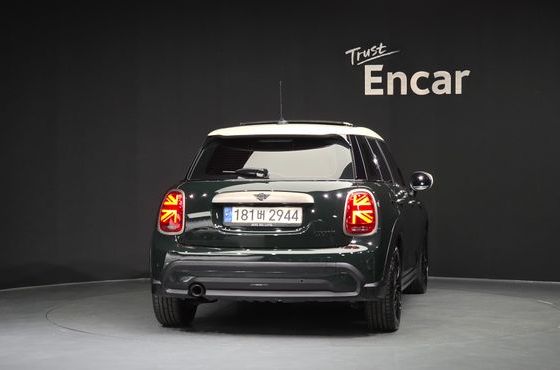 Mini Cooper 5Door Resolute Edition 3rd Gen — пробег 44 326 км — фото 4 из 5