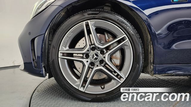 Mercedes-Benz C-Class C300e 4MATIC AMG Line — пробег 39 670 км — фото 5 из 5