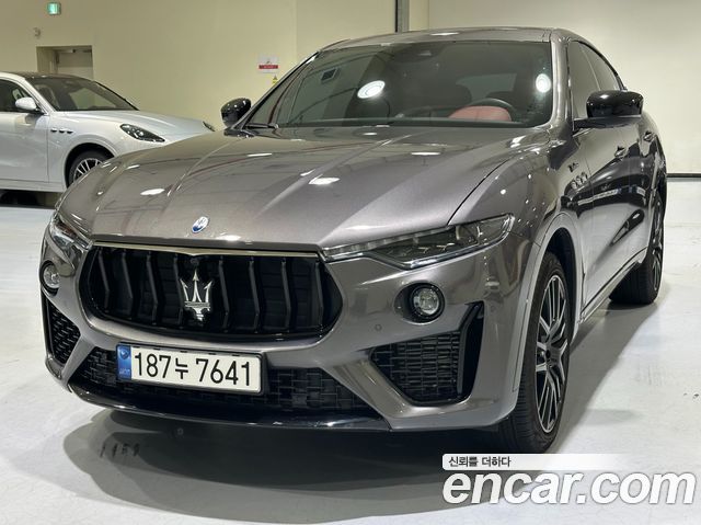 Maserati Levante из Кореи Encar