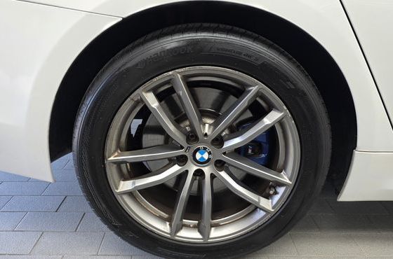 BMW 5-Series 530i xDrive M Sport Package Plus — пробег 126 401 км — фото 5 из 5