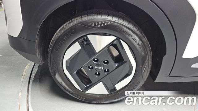 Kia EV3 из Кореи Encar