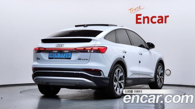 Audi Q4 e-tron 40 Premium Sportback — пробег 86 855 км — фото 2 из 5