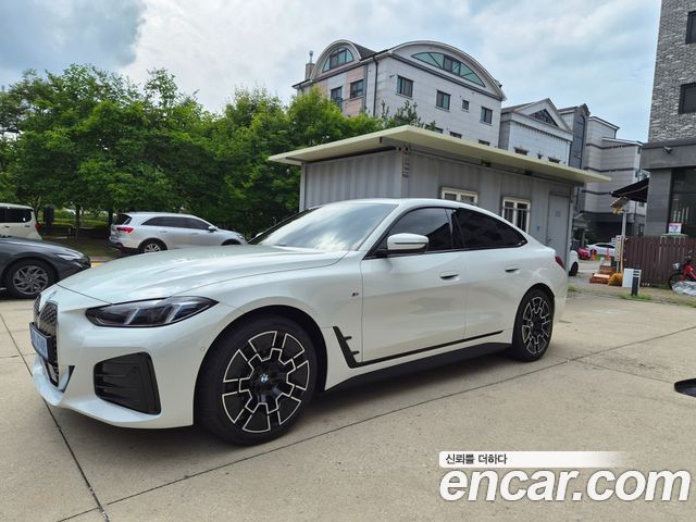 BMW i4 eDrive40 M Sports — пробег 300 км — фото 1 из 5