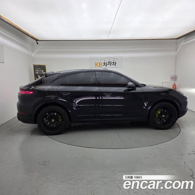Porsche Cayenne 3.0 E-Hybrid Coupe — пробег 90 700 км — фото 4 из 5