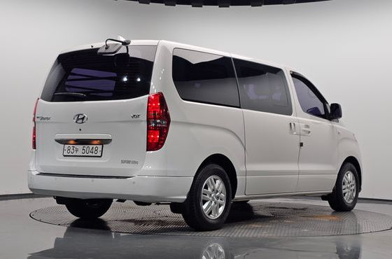Hyundai Starex Van 5-Seater Smart — пробег 176 841 км — фото 2 из 5