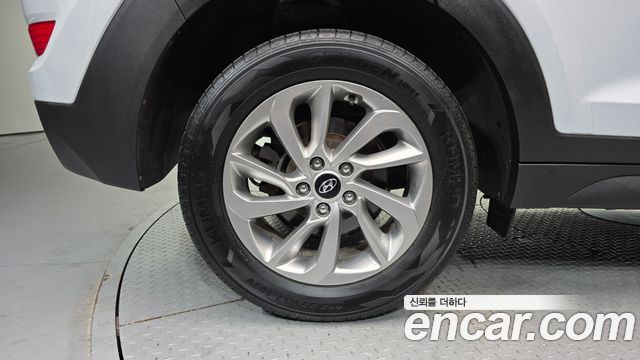 Hyundai Tucson Diesel 1.7 2WD Style — пробег 217 765 км — фото 5 из 5