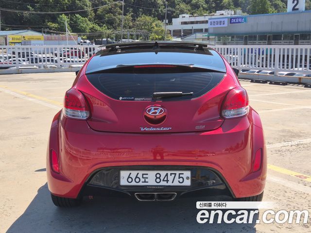 Hyundai Veloster DCT Pack — пробег 56 284 км — фото 4 из 5