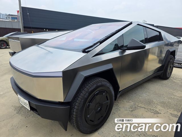 Tesla Cybertruck AWD — пробег 3 250 км — фото 3 из 5