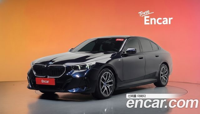 BMW i5 xDrive 40 M Sport — пробег 18 023 км — фото 1 из 5