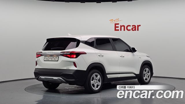 Kia Seltos из Кореи Encar