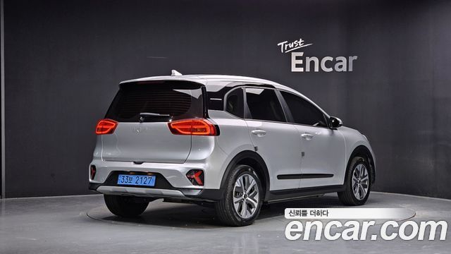 Kia Niro Air — пробег 72 807 км — фото 2 из 5
