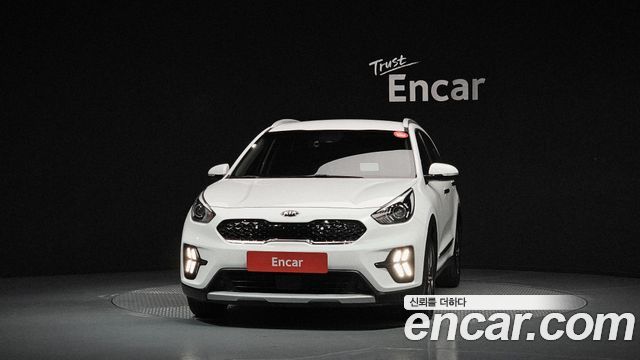 Kia Niro 1.6 HEV Prestige — пробег 112 926 км — фото 3 из 5