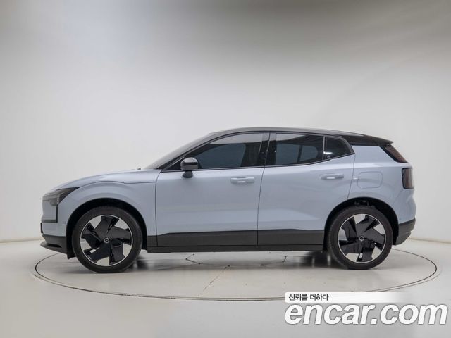 Volvo EX30 Ultra — пробег 16 221 км — фото 3 из 5