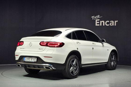 Mercedes-Benz GLC-Class GLC300e 4MATIC Coupe — пробег 96 167 км — фото 2 из 5