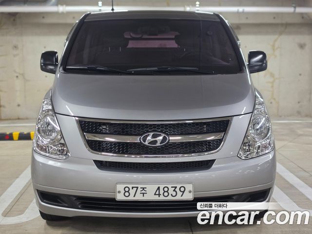 Hyundai Starex 5-Seater VAN CVX Deluxe — пробег 175 895 км — фото 2 из 5