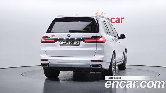 BMW X7 xDrive 40i Design Pure Excellence 7-Seater — пробег 93 937 км — фото 4 из 5