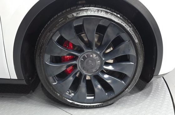 Tesla Model Y Performance AWD — пробег 56 603 км — фото 5 из 5