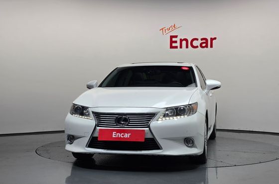 Lexus ES Supreme XV60 — пробег 92 433 км — фото 3 из 5