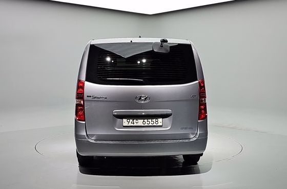 Hyundai Starex Van 3-Seater Smart — пробег 67 061 км — фото 4 из 5