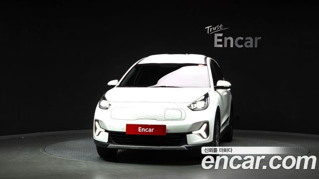 Kia Niro Air — пробег 143 896 км — фото 3 из 5