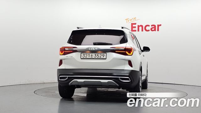 Kia Seltos из Кореи Encar