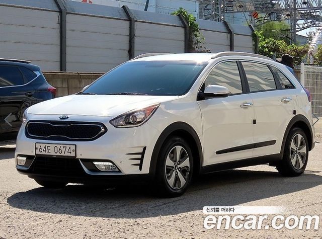 Kia Niro Noblesse — пробег 199 420 км — фото 2 из 5