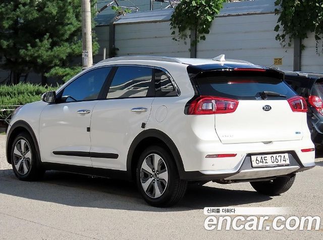 Kia Niro Noblesse — пробег 199 420 км — фото 4 из 5