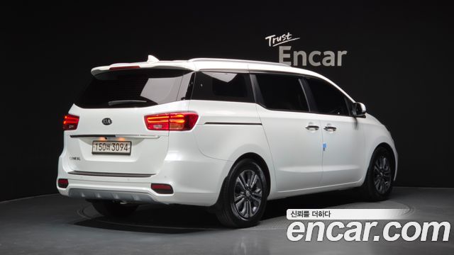 Kia Carnival из Кореи Encar