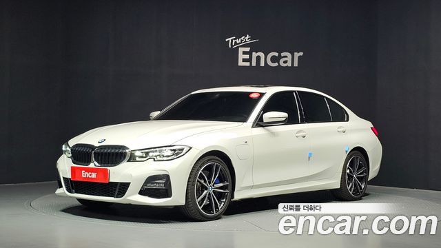 BMW 3-Series 330e M Sport — пробег 98 450 км — фото 1 из 5