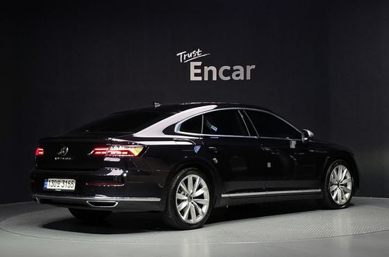 Volkswagen Arteon 2.0 TDI Prestige — пробег 28 014 км — фото 2 из 5