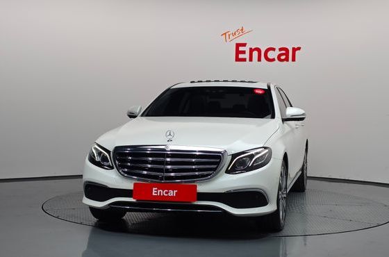 Mercedes-Benz E-Class E300 Exclusive — пробег 55 592 км — фото 3 из 5