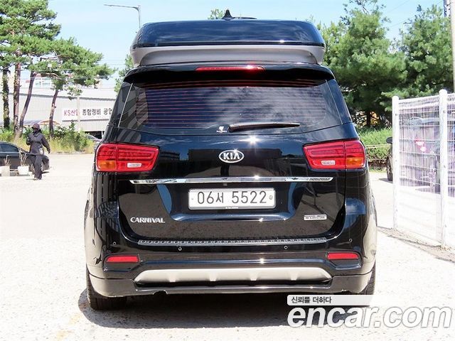 Kia Carnival из Кореи Encar