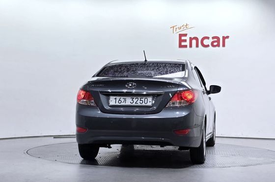 Hyundai Accent 1.4 VVT Premier — пробег 82 435 км — фото 4 из 5