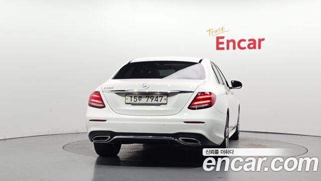 Mercedes-Benz E-Class из Кореи Encar