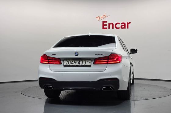 BMW 5-Series 520d xDrive M Sport Package Plus — пробег 111 314 км — фото 4 из 5
