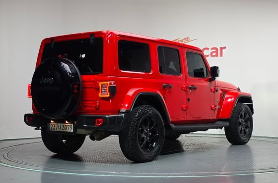 Jeep Wrangler 2.0 Overland 4Door — пробег 105 220 км — фото 2 из 5