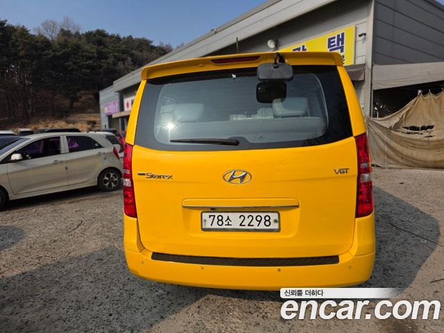 Hyundai Starex 12-Seater Wagon Modern — пробег 131 159 км — фото 4 из 5