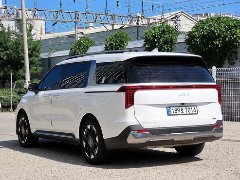 Kia Carnival HEV 9seater Nobless — пробег 20 834 км — фото 3 из 5