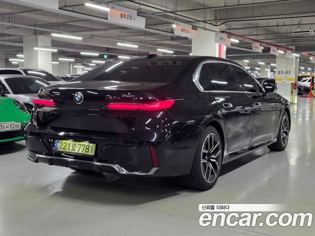 BMW 7-Series 740i xDrive M Sport — пробег 40 000 км — фото 4 из 5