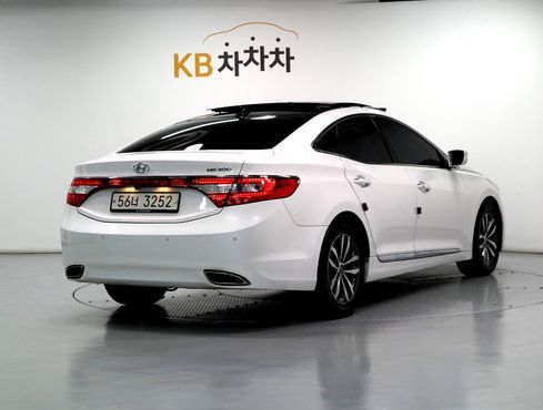 Hyundai Grandeur HG240 Luxury — пробег 115 946 км — фото 3 из 5